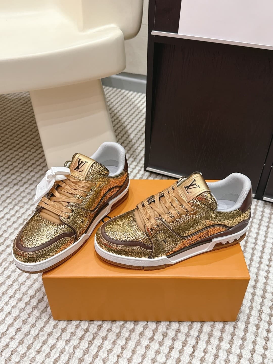 L X V Trainer sneakers
